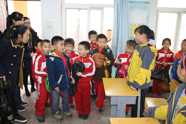 “手拉手、心连心”联谊活动 第 4 张